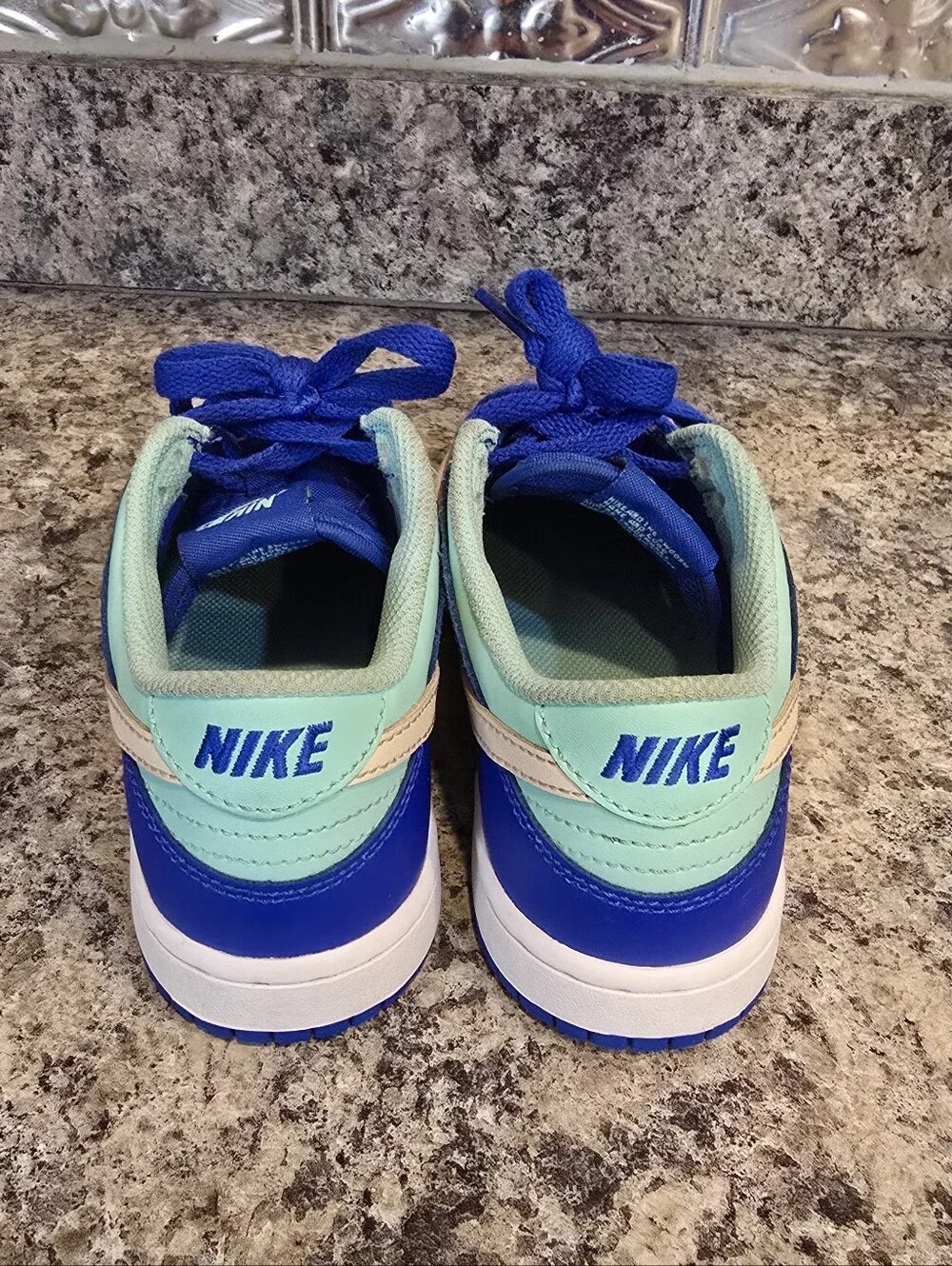 Nike Dunk Low SE Salmon Toe Hyper Royal/Stardust/Emerald/Sanddrift Sneakers 1.5Y